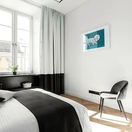 Apartment Eos Old Town By Houseys *