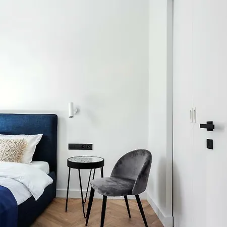 Apartment Eos Old Town By Houseys