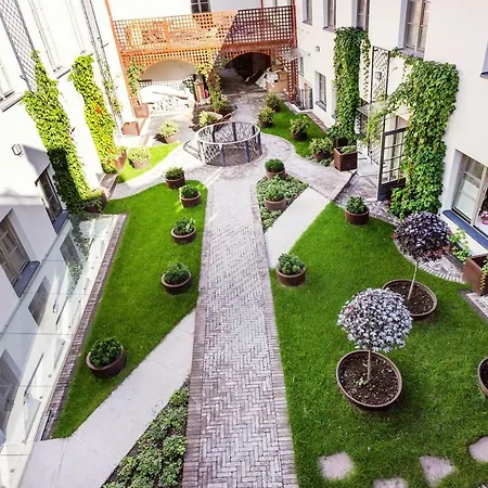 Apartment Eos Old Town By Houseys